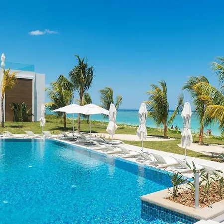 Cap Ouest By Horizon Holidays Flic-en-Flacq Exterior foto